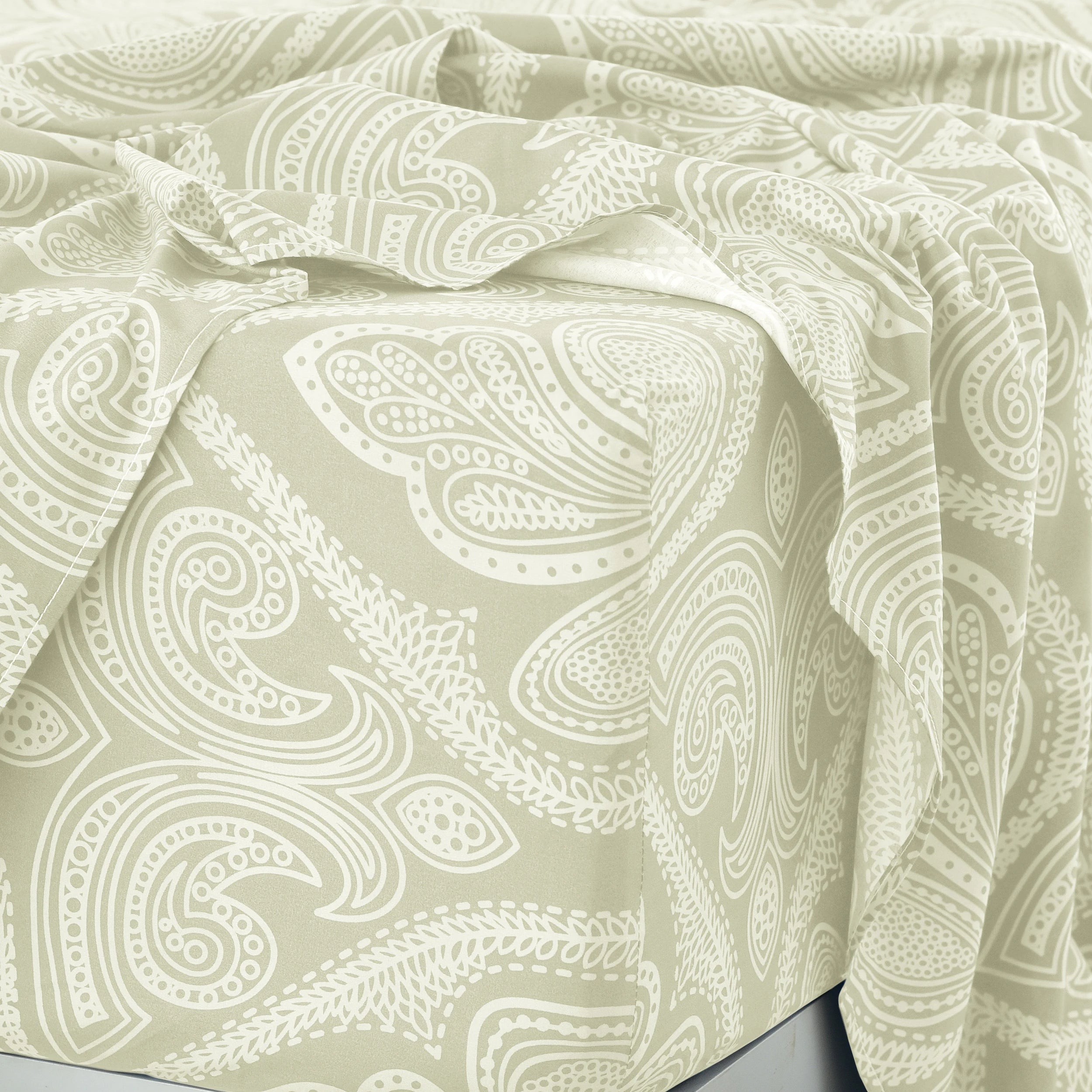 4-Piece Paisley Bed Sheet Set – Soft Brushed Microfiber Sheets with 16" Deep Pockets – Wrinkle-Resistant Bedding