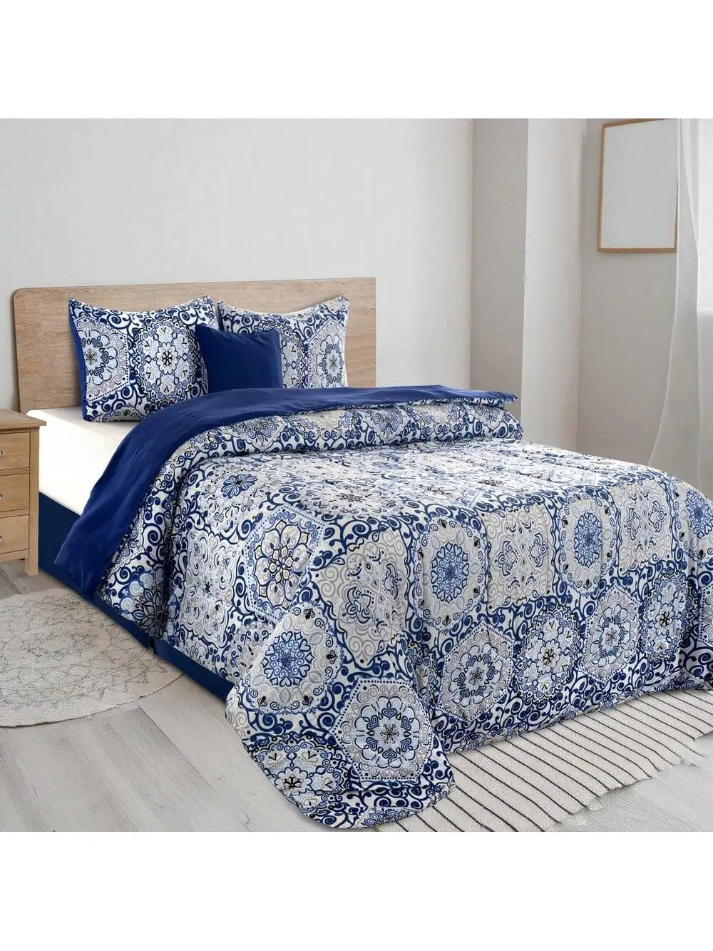 Reversible 5pc Comforter Set,  Microfiber Bed in a Bag, Includes 1 Comforter, 2 Pillow Shams