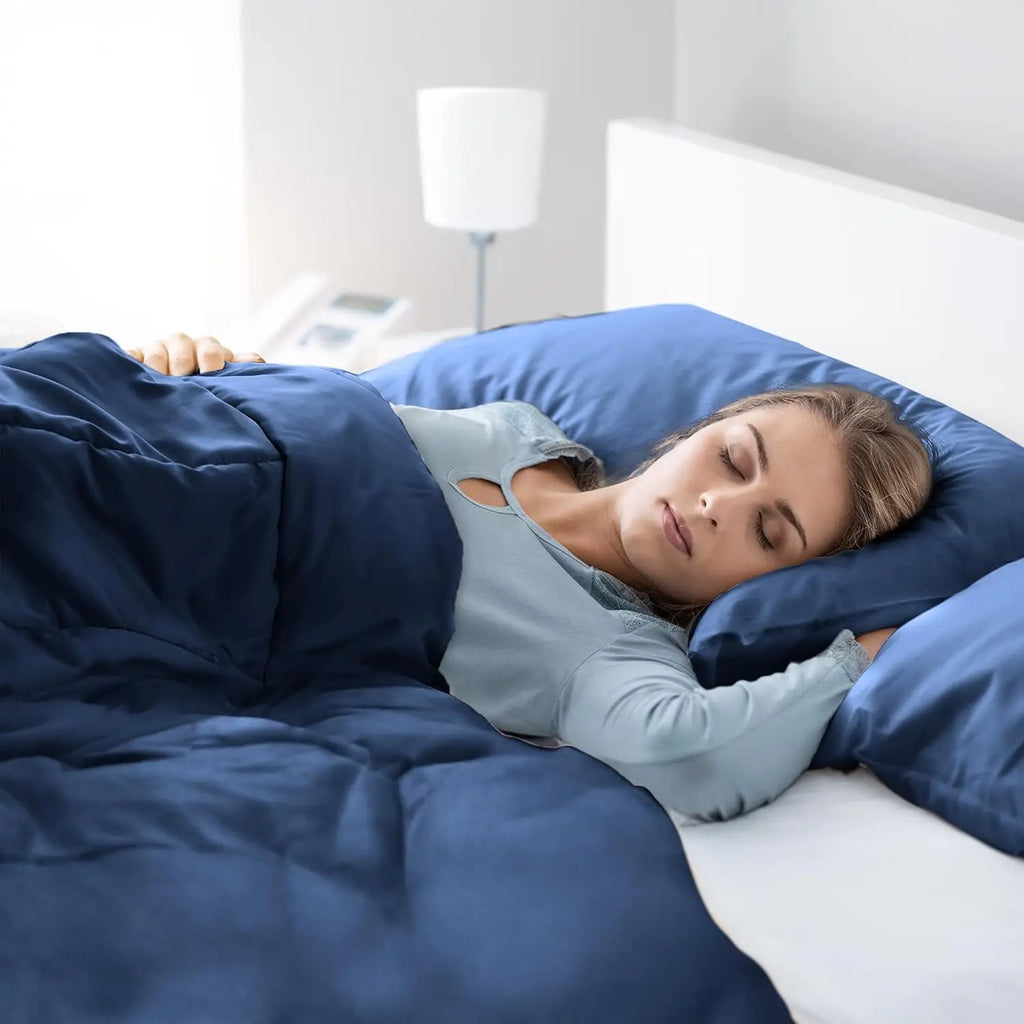 5pc Queen Comforter Set, All-in-One Bed in a Bag, Includes 1 Comforter, 2 Pillow Shams, 1 Decorative Pillow & 1 Bed skirt.