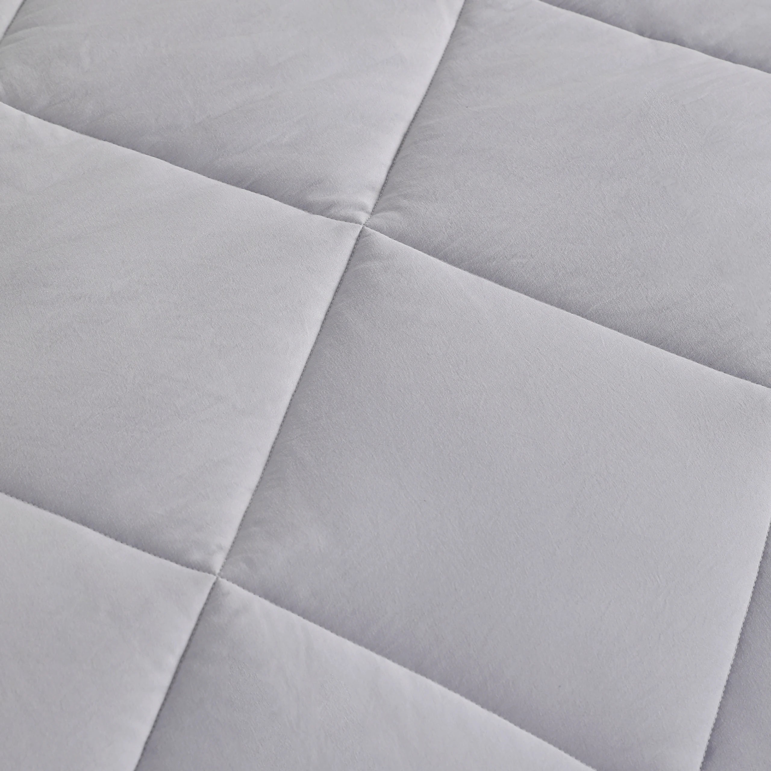 5 Piece Bedding  Breathable Bed , Comforter, Fitted Sheet, Top Sheet and Pillowcases