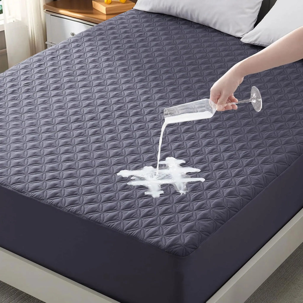 Waterproof Mattress Protector,  Dirt-Proof Bed Mattress Cover Washable